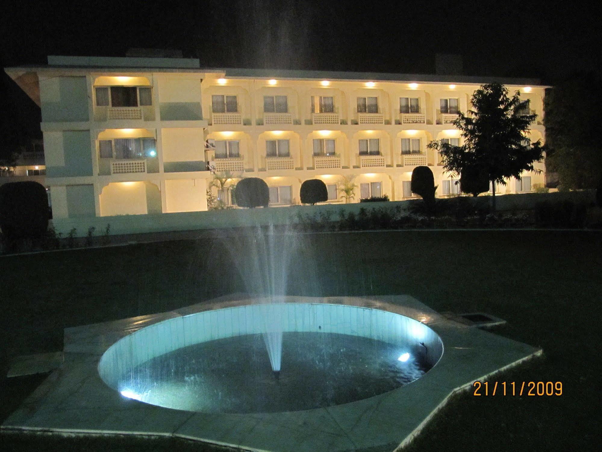 Hotel Ritz Plaza Amritsar Zewnętrze zdjęcie